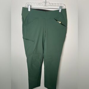 EUC! Duluth Green Womens Pants Size 10